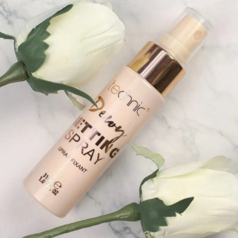 Technic Dewy Makeup Setting Spray (31ml)